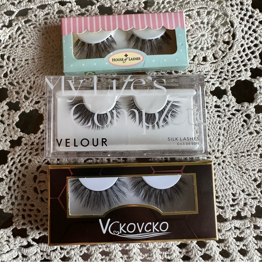 NIB Velour 'My Life's Complete' False Eyashes